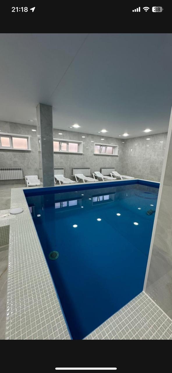 Luxe studio image