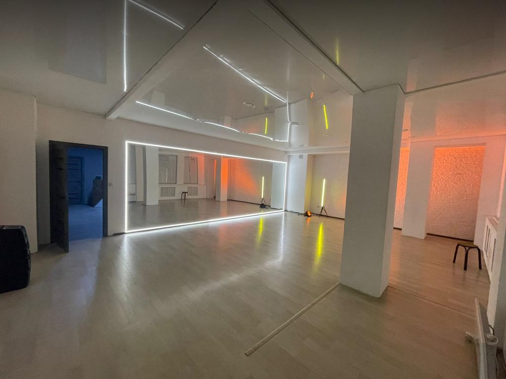 Janet Dance House (Кенесары 65) — фото 2