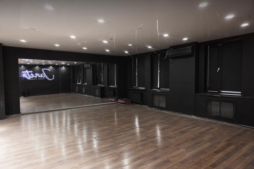 Janet Dance House (Кенесары 65) — фото 3