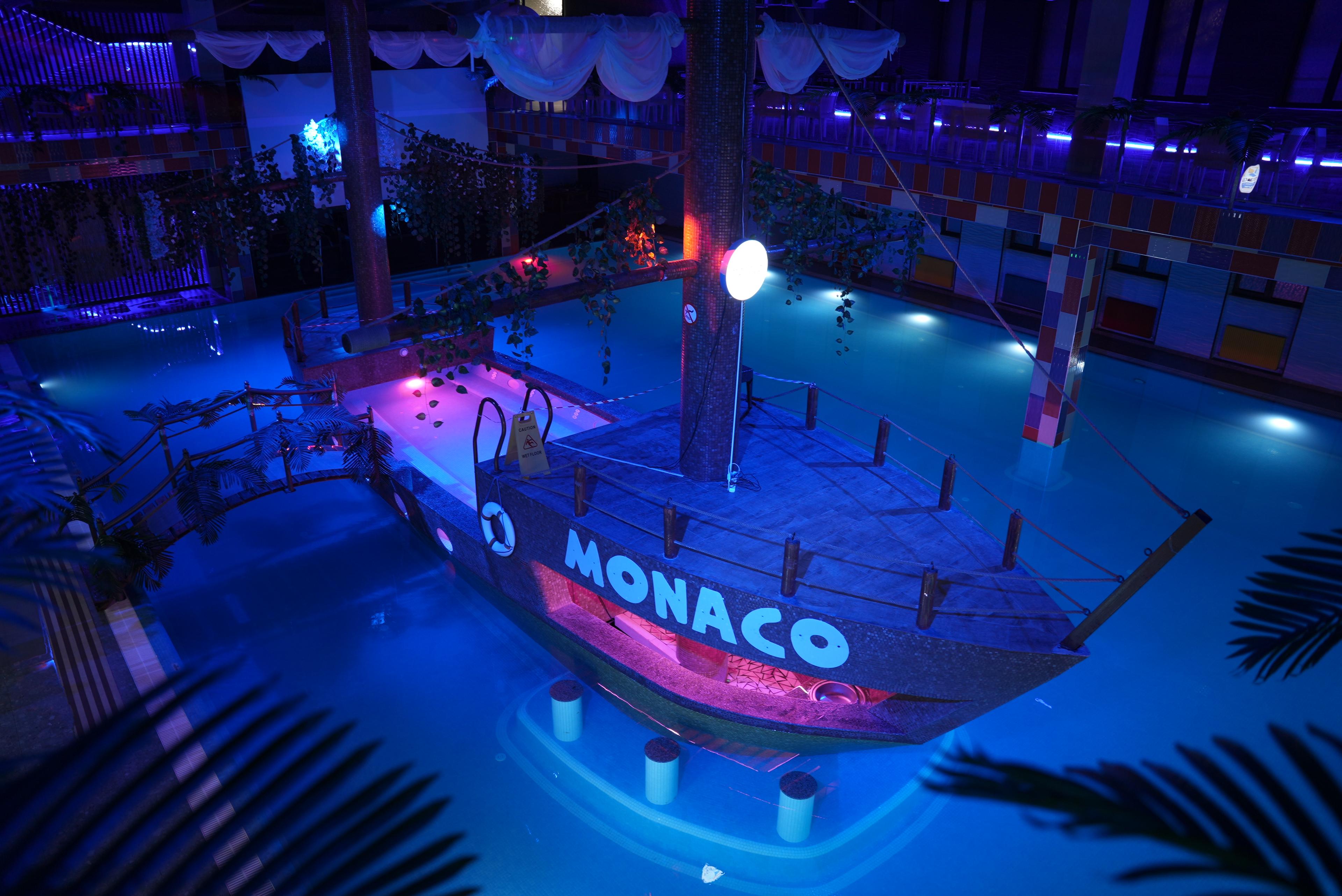 Monaco Pool studio image