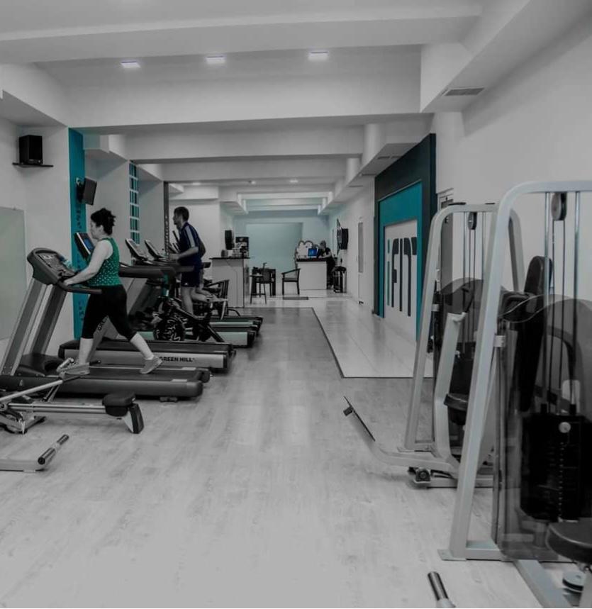 SLIM FIT studio image