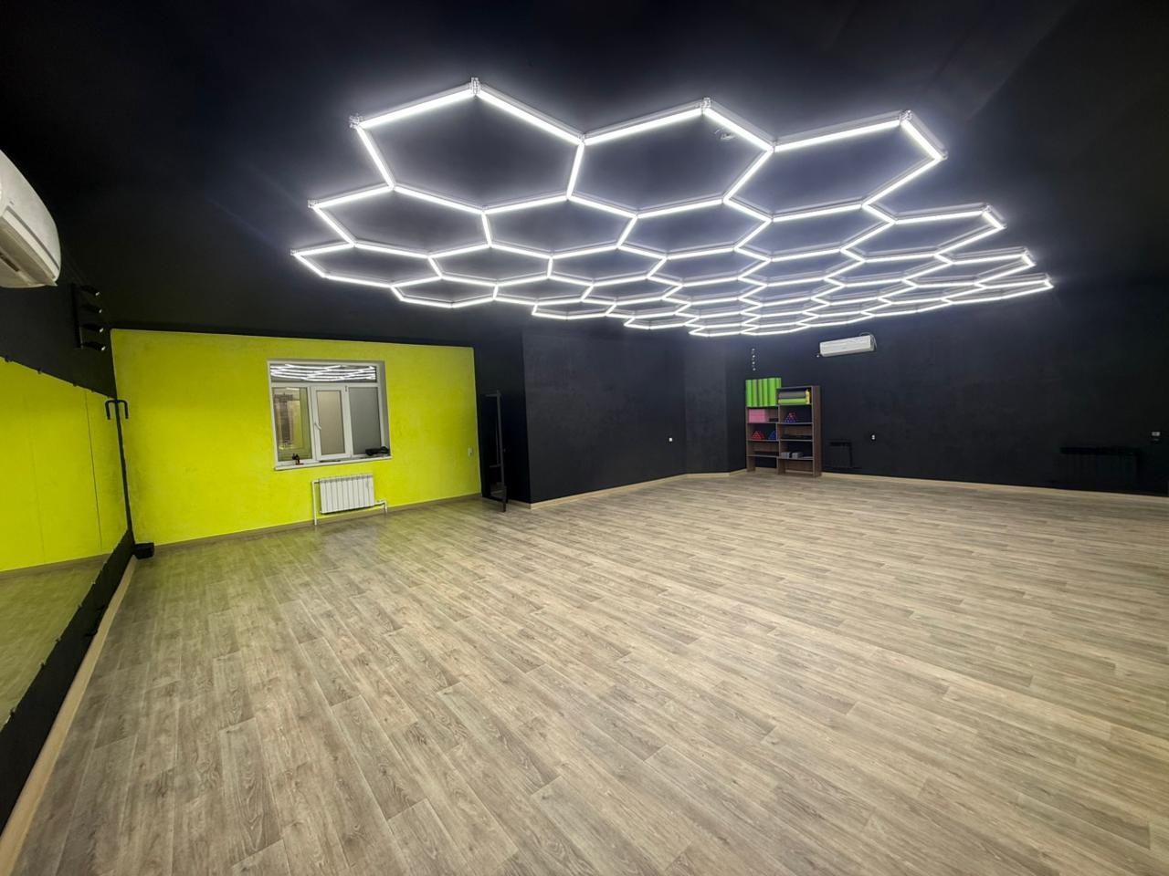 StepCross studio image