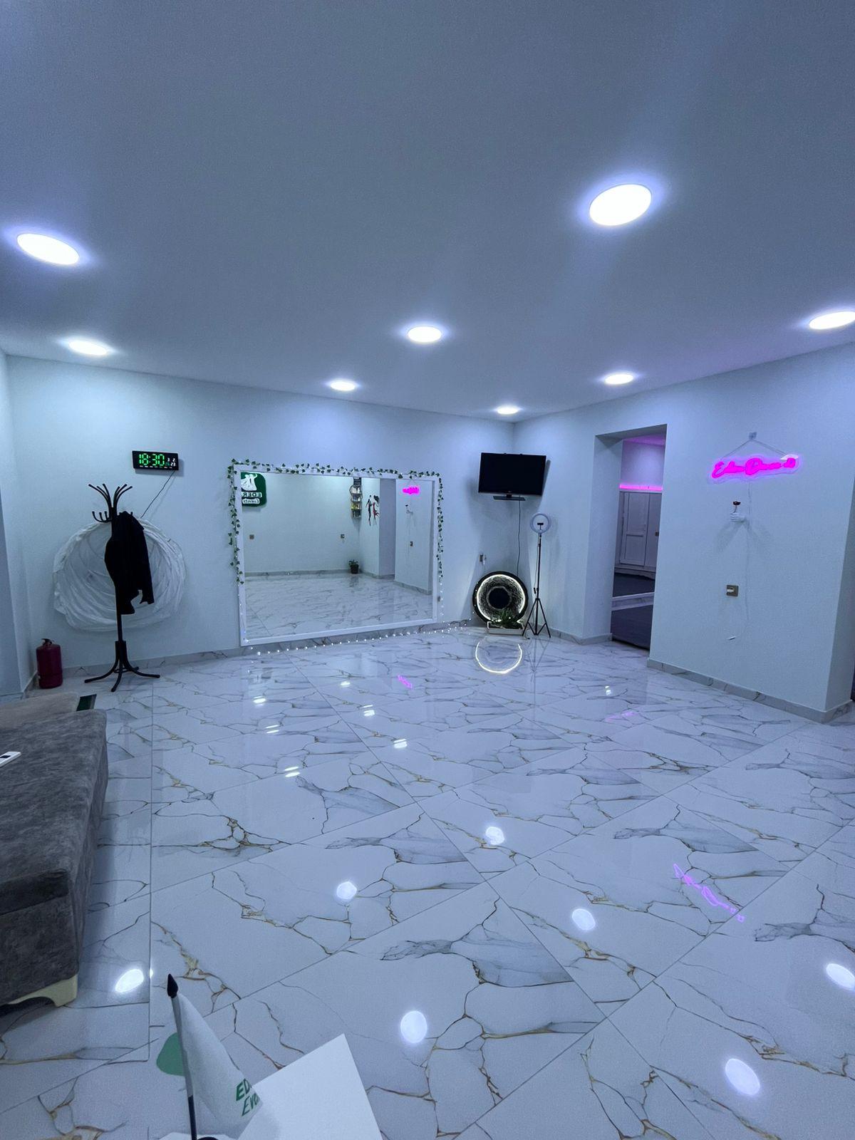 Edera Rəqs Mərkəzi studio image